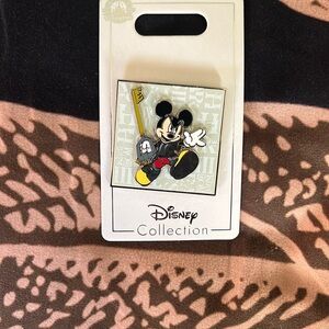Disney Kingdom heart three King, Mickey Mouse, Disney pin